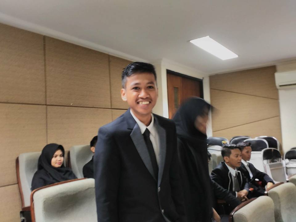 Gambar Adzan Irman, Lulusan Terbaik FDK